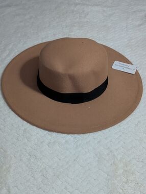 Windsor Tan Wide-Brim Fedora with Black Band